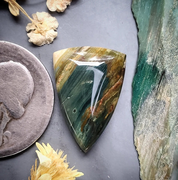 Gary Green Drop Cabochon