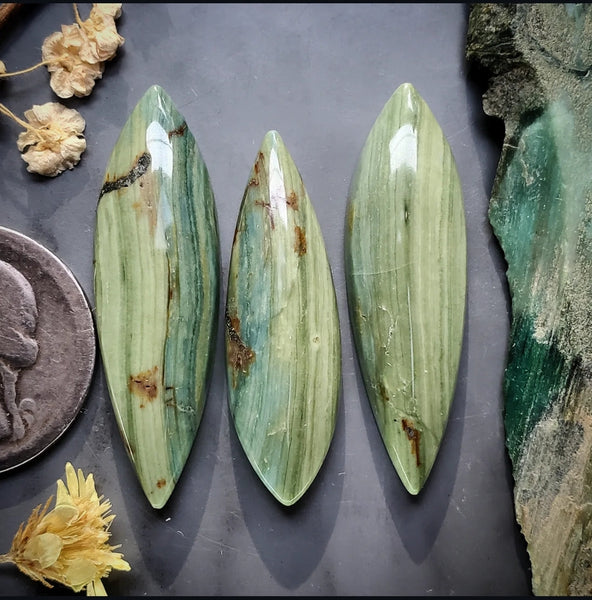 Gary Green Marquise Set Cabochon