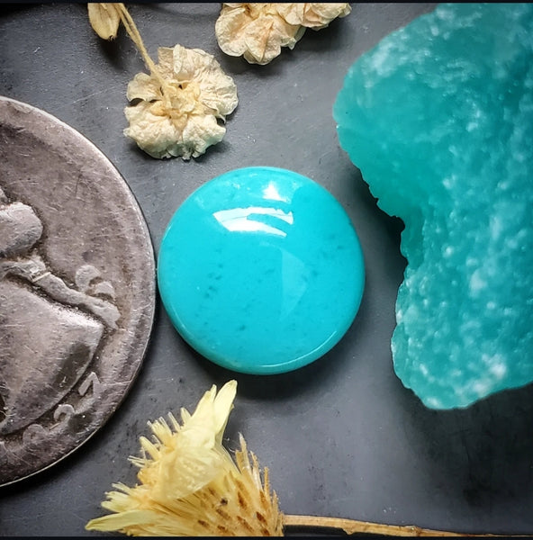 Bacan Gem Silica Round Cabochon