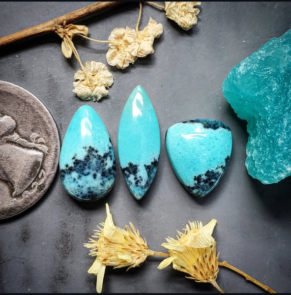 Bacan Chrysocolla Chalcedony Drop Set Cabochon