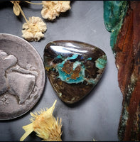 Collawood Trillion Cabochon