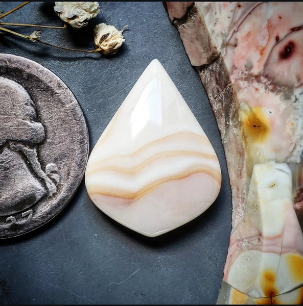 Windy Mountain Drop Cabochon