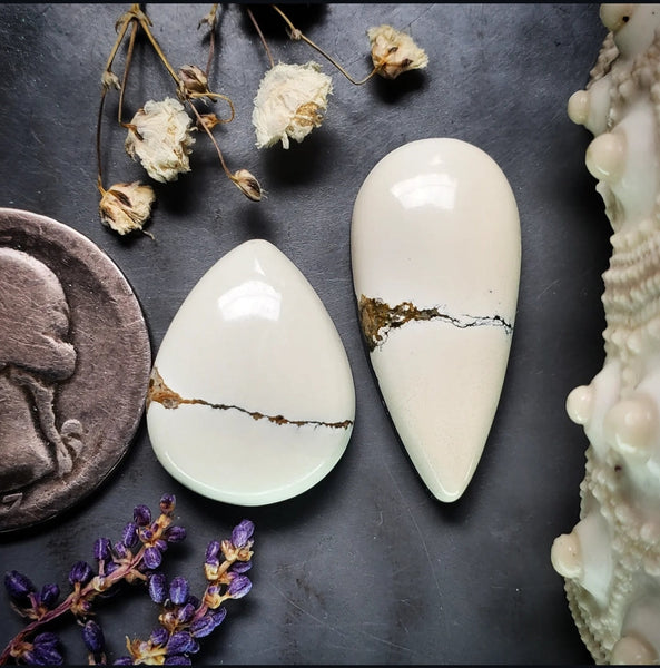 Ivory Creek Variscite Drop Oval Set Cabochon
