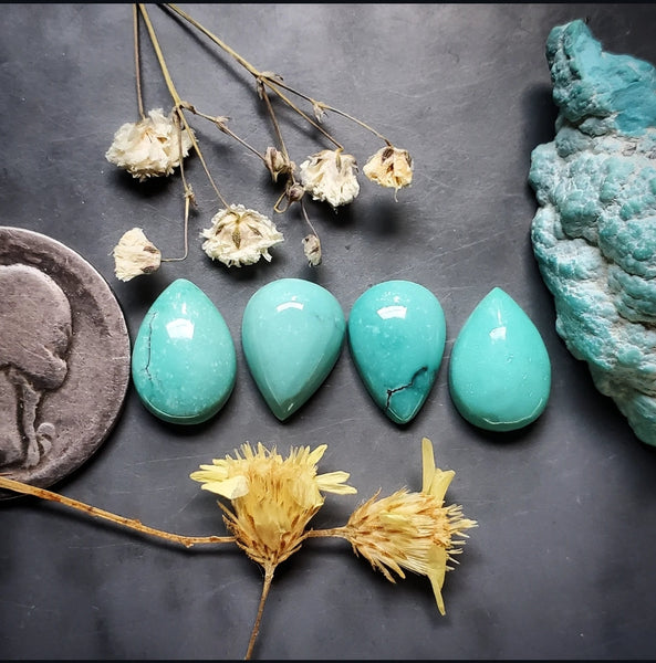 Natural Hubei Turquoise Set Cabochon