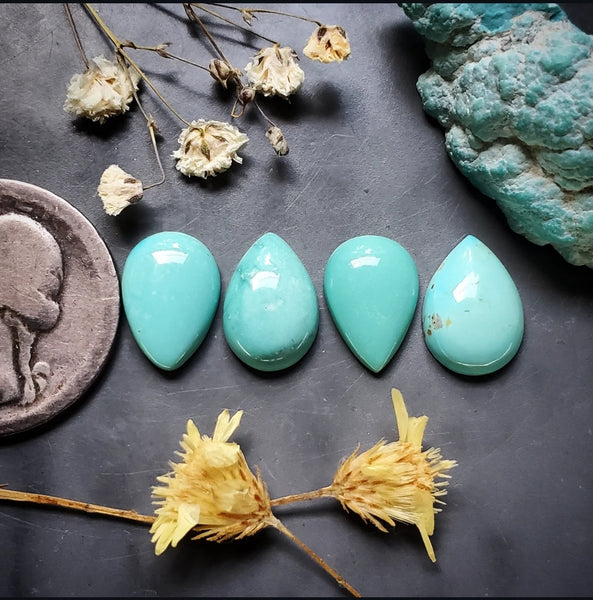 Natural Hubei Turquoise Set Cabochon