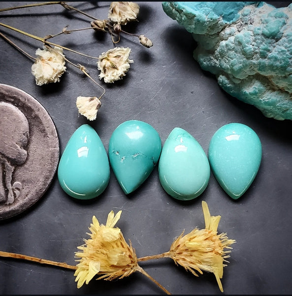 Natural Hubei Turquoise Set Cabochon