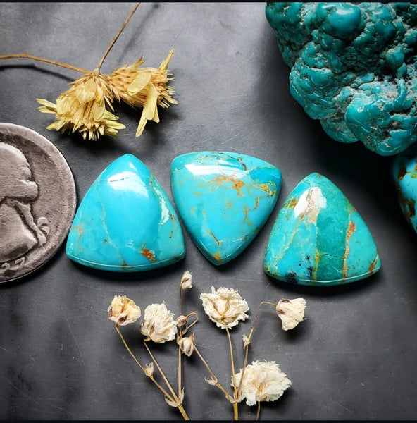 Kingman Trillion Set Cabochon