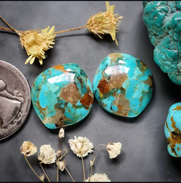 Kingman Marquise Set Cabochon
