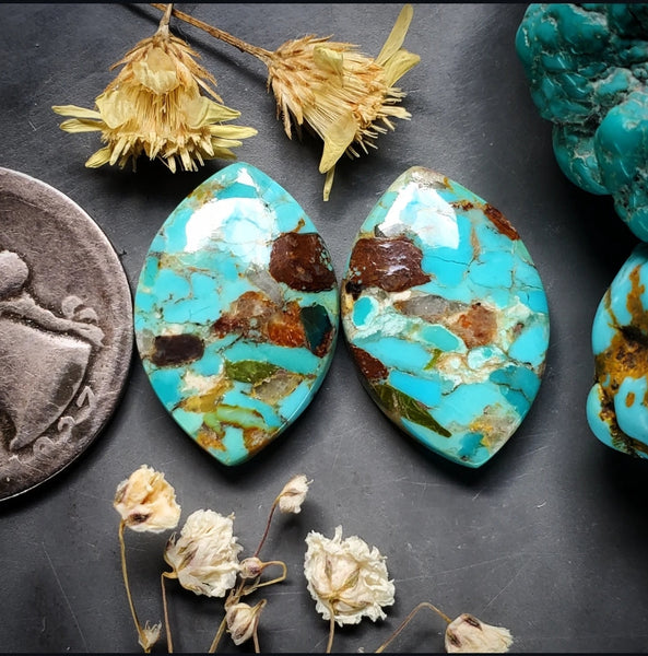 Kingman Marquise Set Cabochon
