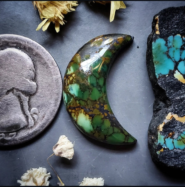 Hubei Crescent Moon Cabochon