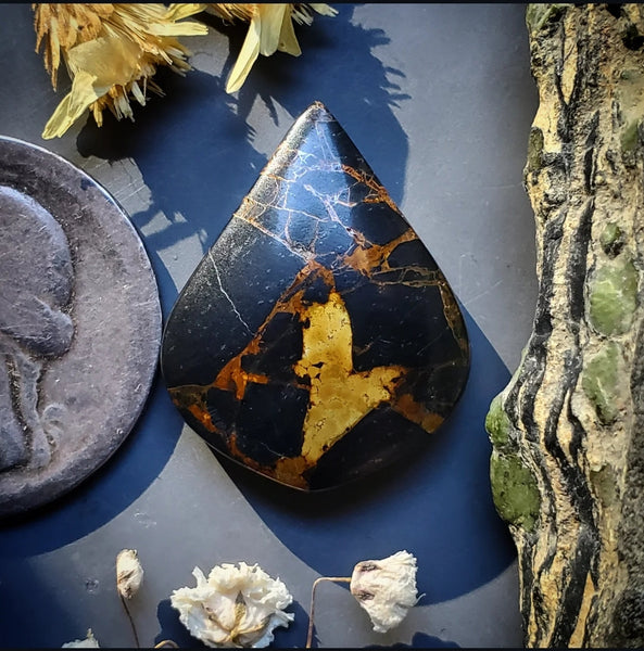 Black Jack Turquoise Petal Cabochon