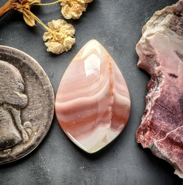 Windy Mountain Drop Cabochon