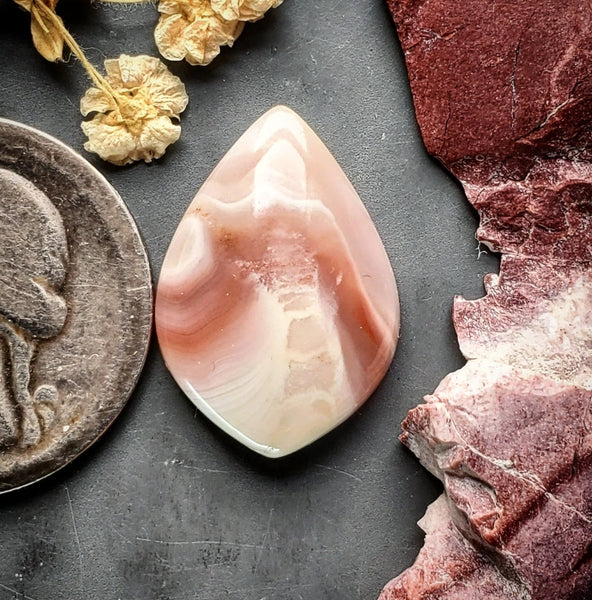 Windy Mountain Drop Cabochon