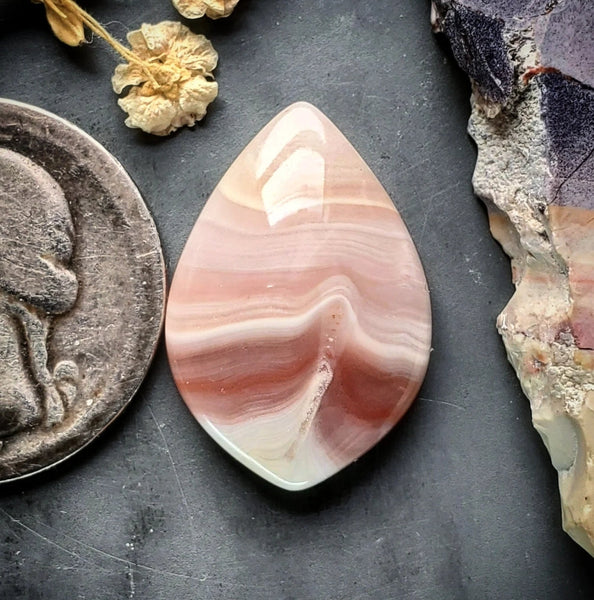 Windy Mountain Drop Cabochon