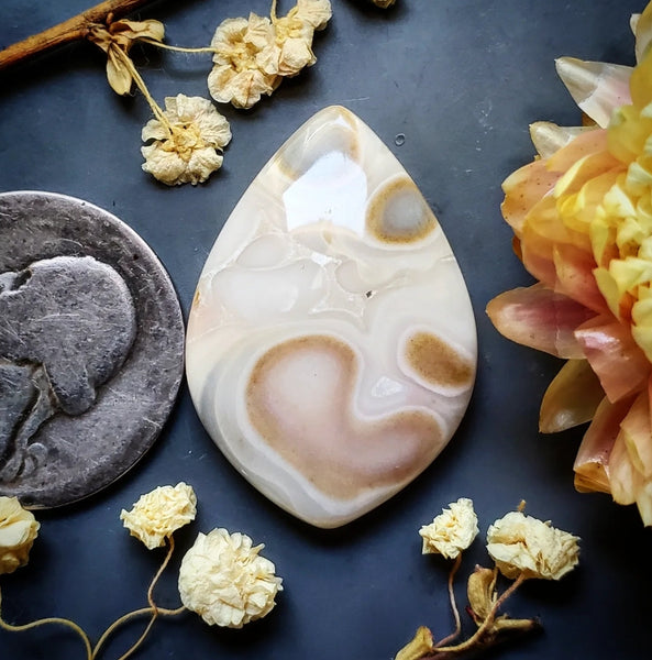 Windy Mountain Drop Cabochon