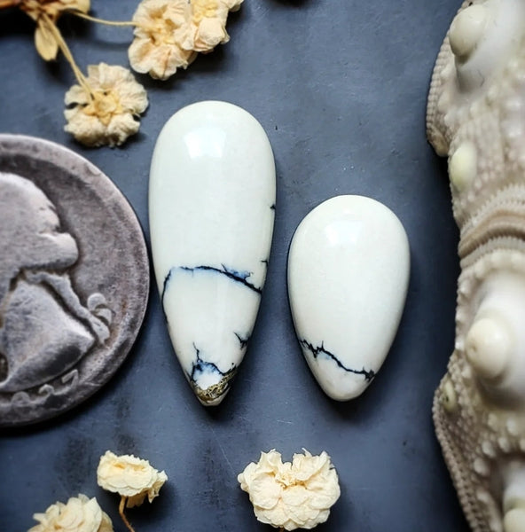 Ivory Creek Variscite Drop Set Cabochon