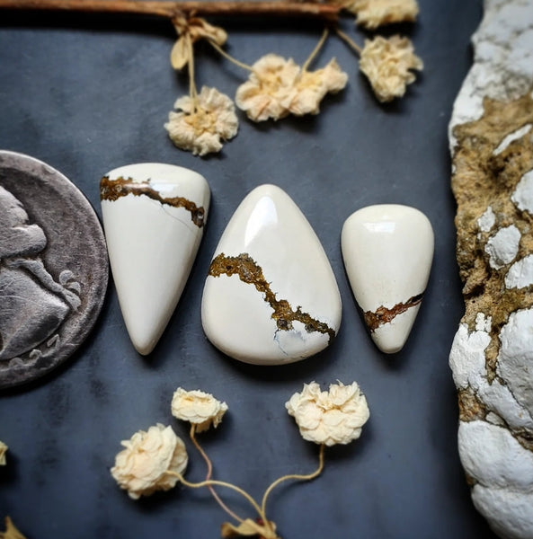 Ivory Creek Variscite Drop Set Cabochon