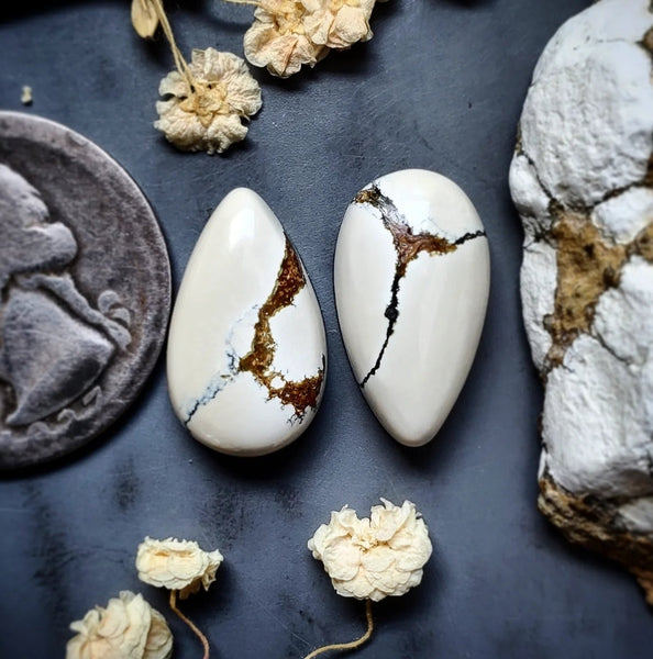 Ivory Creek Variscite Drop Set Cabochon