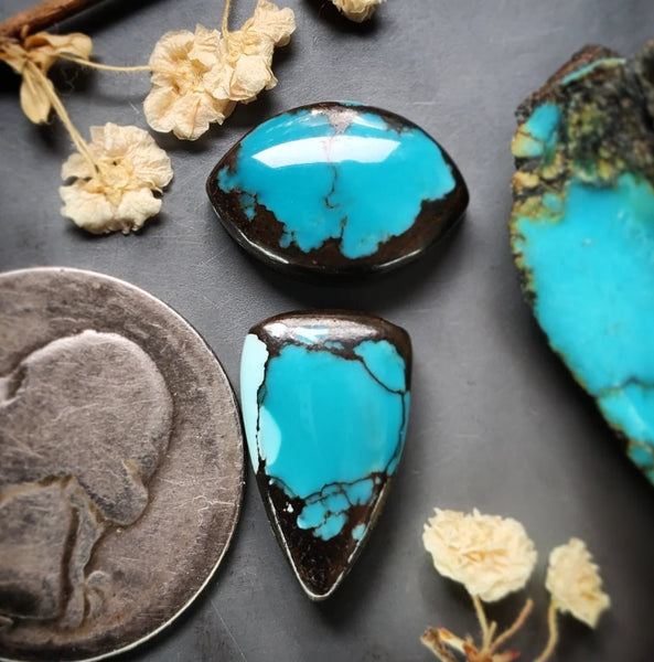Polychrome Moon River Drop Set Cabochon