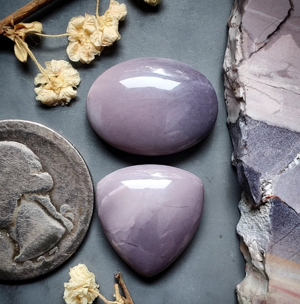 Hyacinth Jasper Oval Trillion Set Cabochon