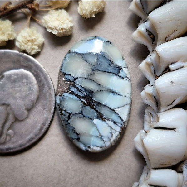 Luna Lacuna Oval Cabochon