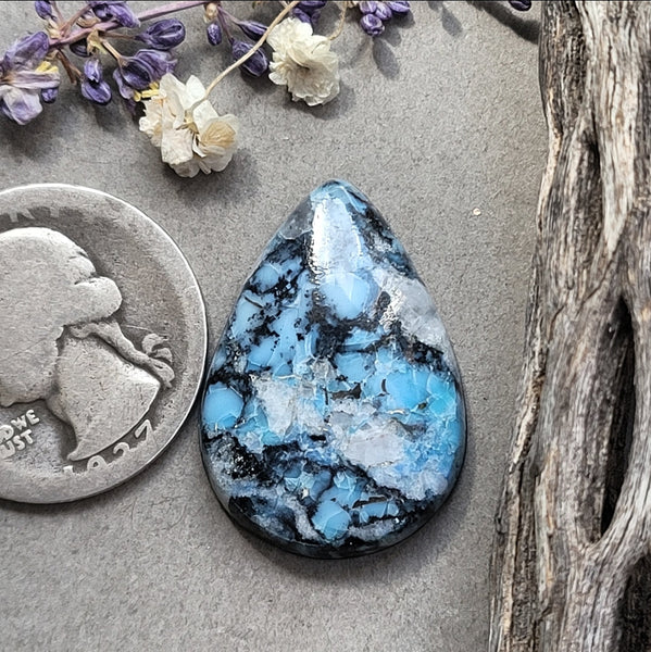 Lavender Hubei Teardrop Cabochon