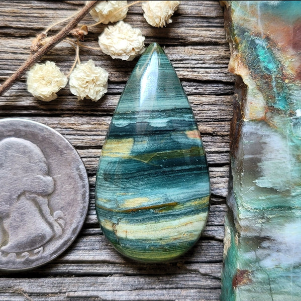Gary Green Teardrop Cabochon